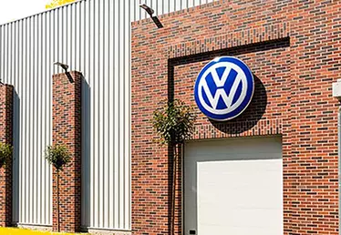 Entrée de l'usine Volkswagen à Poznan en Pologne